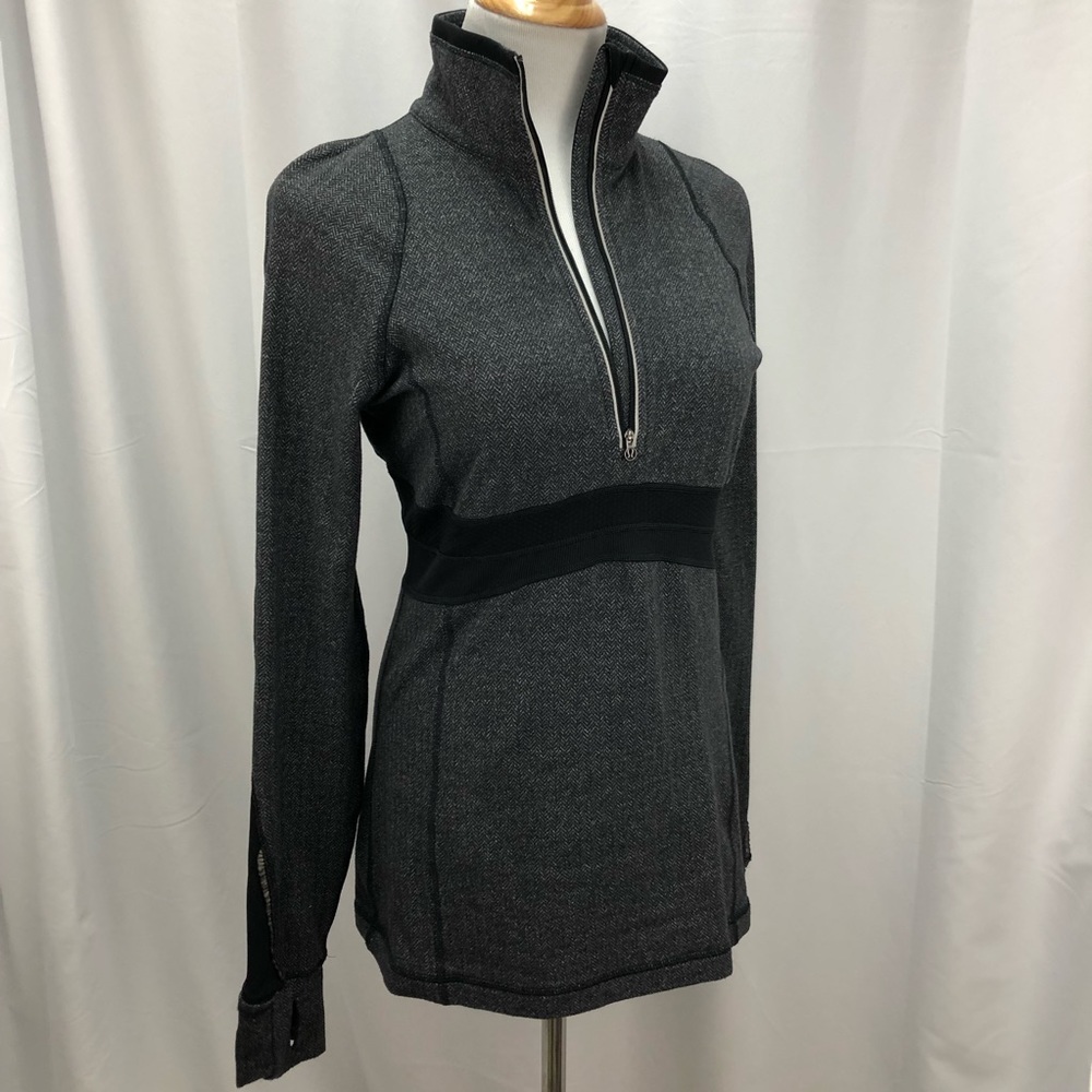 Lululemon Base Runner 1/2 Zip L/S Top Sz 8
